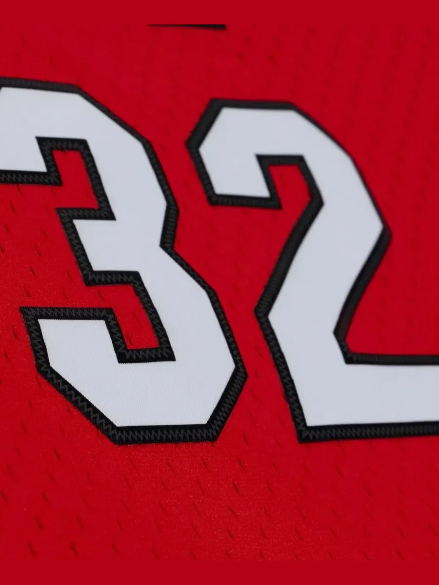Майка баскетбольная с принтом Shaquille O'Neal Miami Heat 2005-06 Swingman Mitchell & Ness — изображение 3 из 7, красный