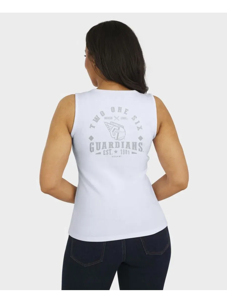 Женская белая трикотажная майка-поло Cleveland Guardians в рубчик Wear By Erin Andrews — изображение 7 из 7, белый