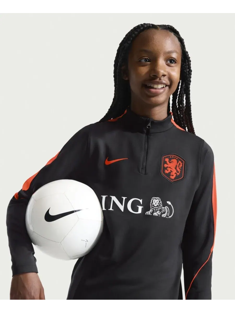 Футболка-дрилл с длинным рукавом и четверть-застежкой Nike Netherlands National Team 2026 Strike — изображение 2 из 5, черный
