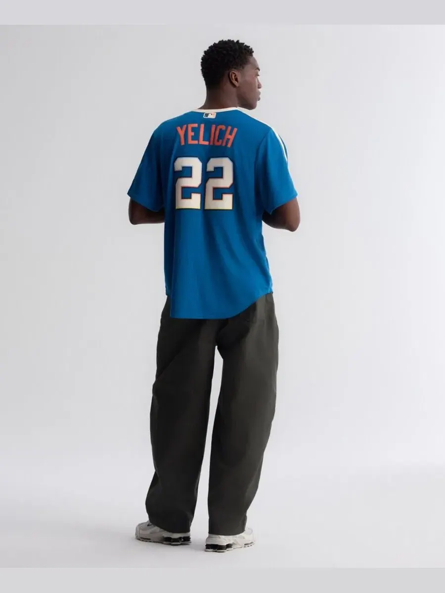 Мужская футболка Nike Christian Yelich Mineral Blue Milwaukee Brewers 2026 City Connect Stadium — изображение 4 из 15, синий
