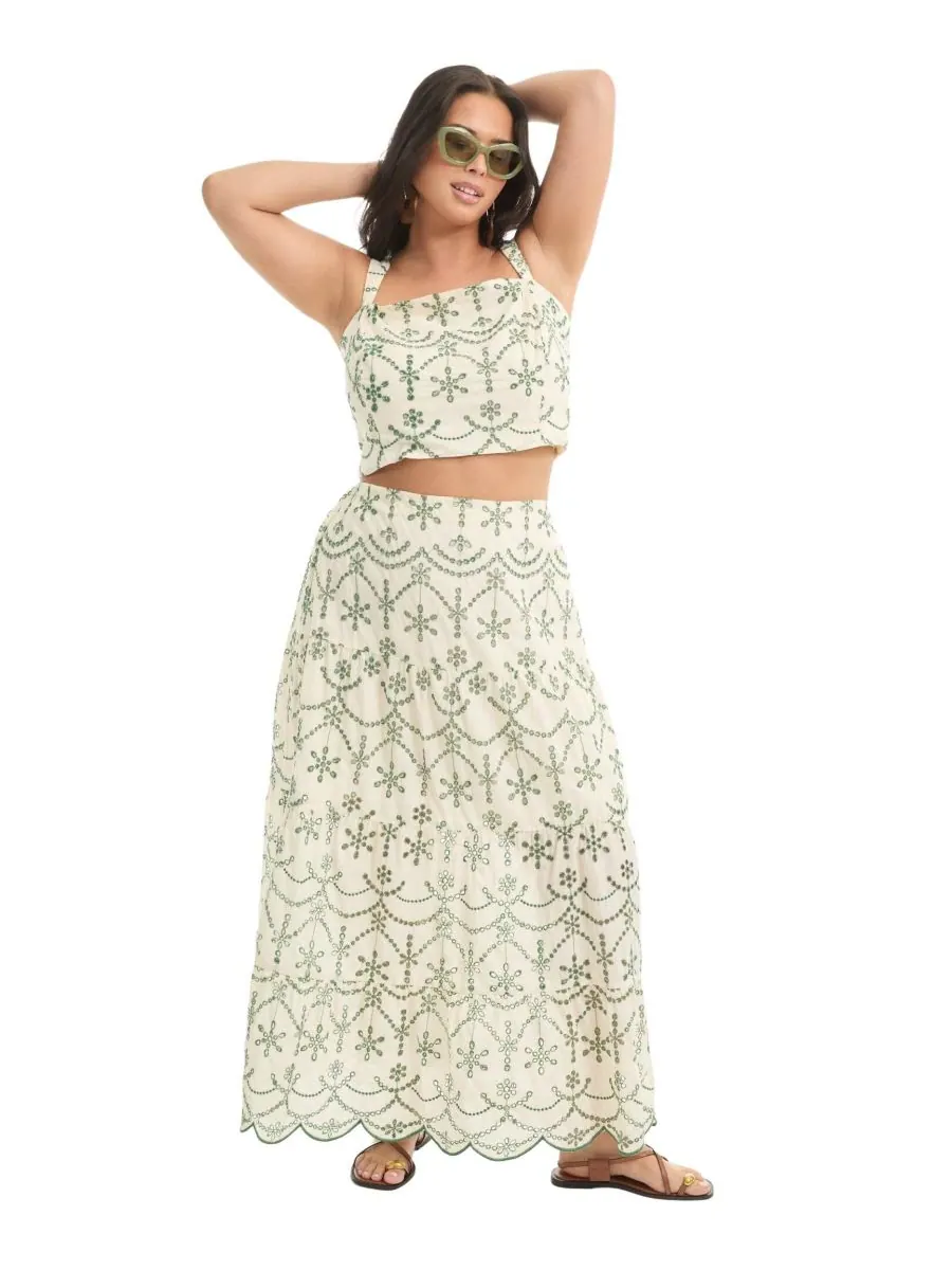 Укороченный топ с перфорацией от June + Vie для женщин June & Vie, Embroidery — изображение 2 из 3
