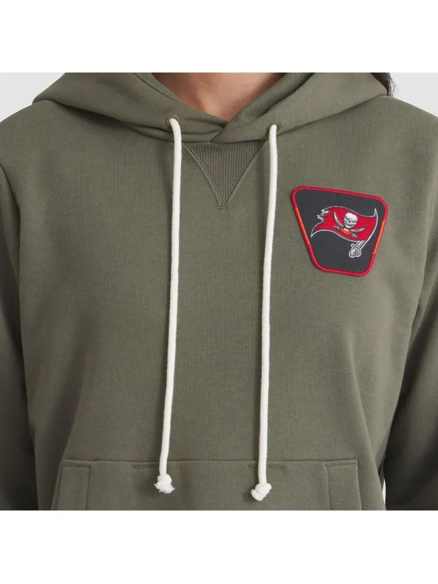 Nike Женская толстовка Olive Tampa Bay Buccaneers 2025 Salute to Service Sideline Standard Issue — изображение 4 из 5