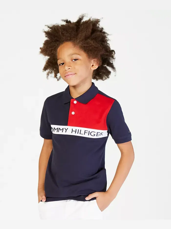Детская и мальчиковая поло с логотипом и цветными блоками Tommy Hilfiger — изображение 1 из 1