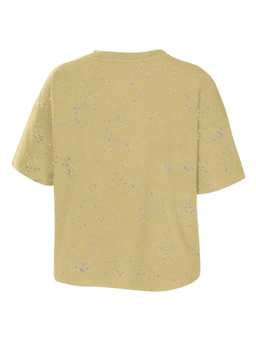 Футболка женская с принтом, модель Bleach Wash Splatter Cropped Notch Neck WEAR by Erin Andrews — изображение 3 из 3, бежевый