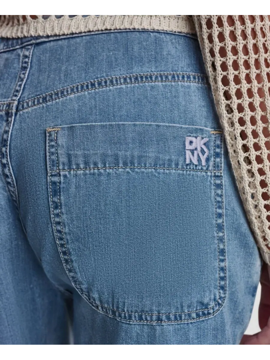 Женские свободные шорты средней посадки, надеваемые без застежек DKNY Jeans, Paladino — изображение 8 из 11