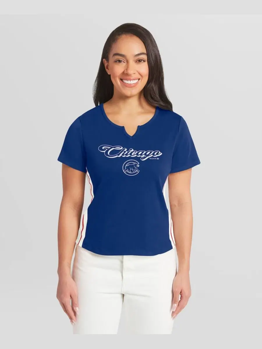Футболка с вырезом и с принтом, модель Notch Neck Cropped T-Shirt WEAR by Erin Andrews — изображение 1 из 5, белый