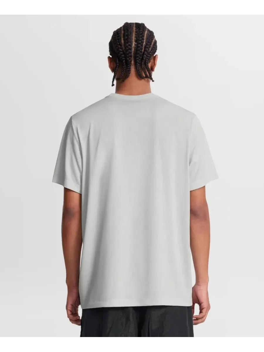 Футболка с коротким рукавом и технологией Dri-FIT Michigan Wolverines Sideline Legend Jordan — изображение 2 из 3, серый