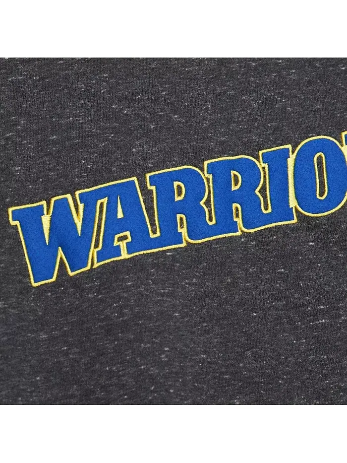 Мужской черный свитшот Golden State Warriors Black Out Collection с выцветшим винтажным логотипом — изображение 2 из 4