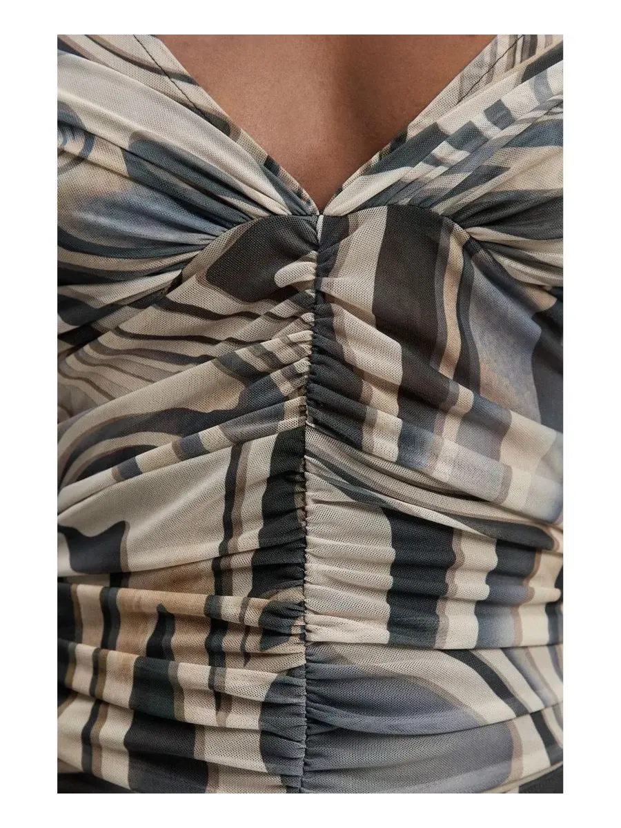 Макси-платье с принтом, модель Marble Print Mesh Plunge Maxi Dress Karen Millen, Mono — изображение 5 из 7