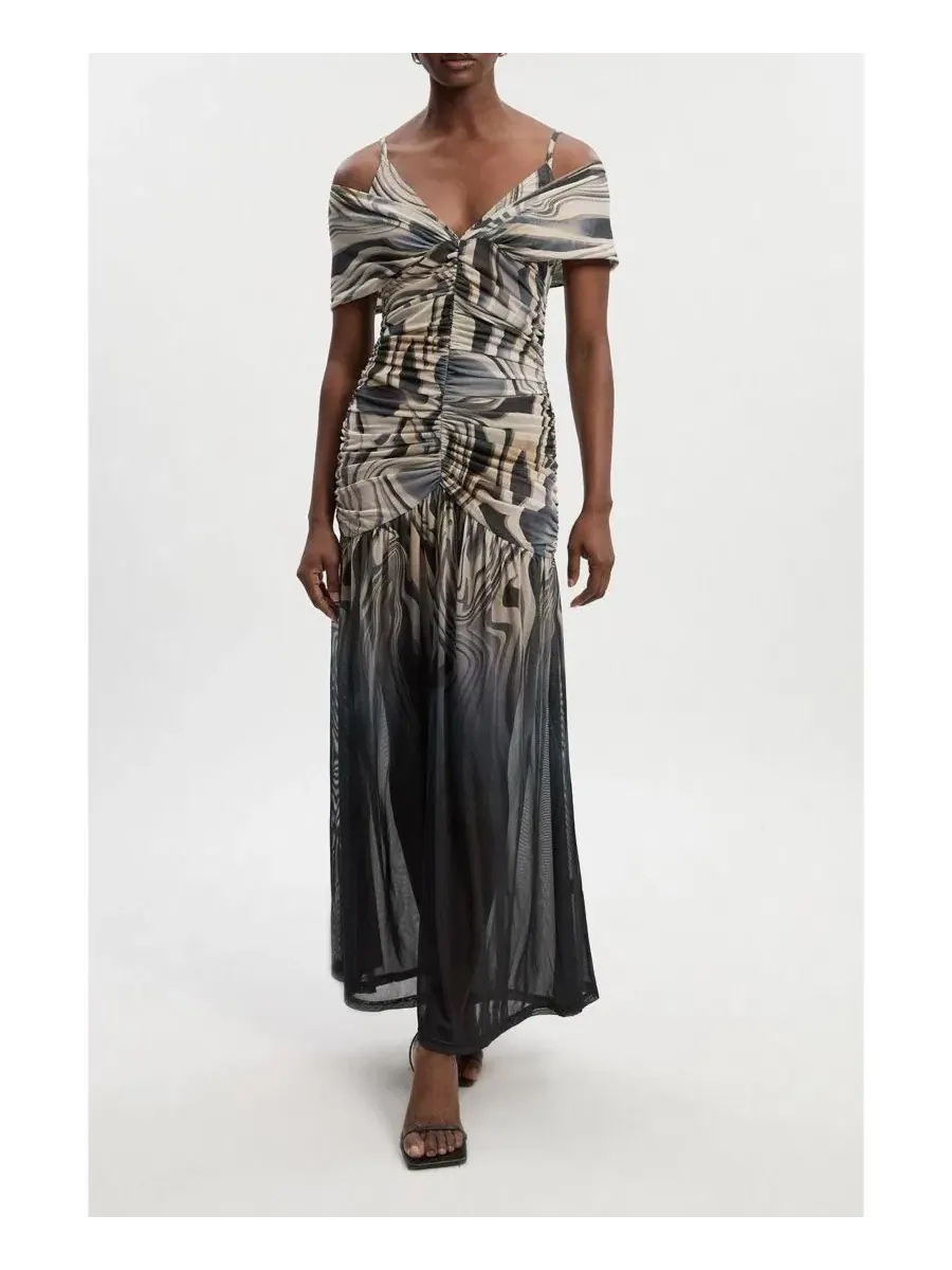Макси-платье с принтом, модель Marble Print Mesh Plunge Maxi Dress Karen Millen, Mono — изображение 6 из 7