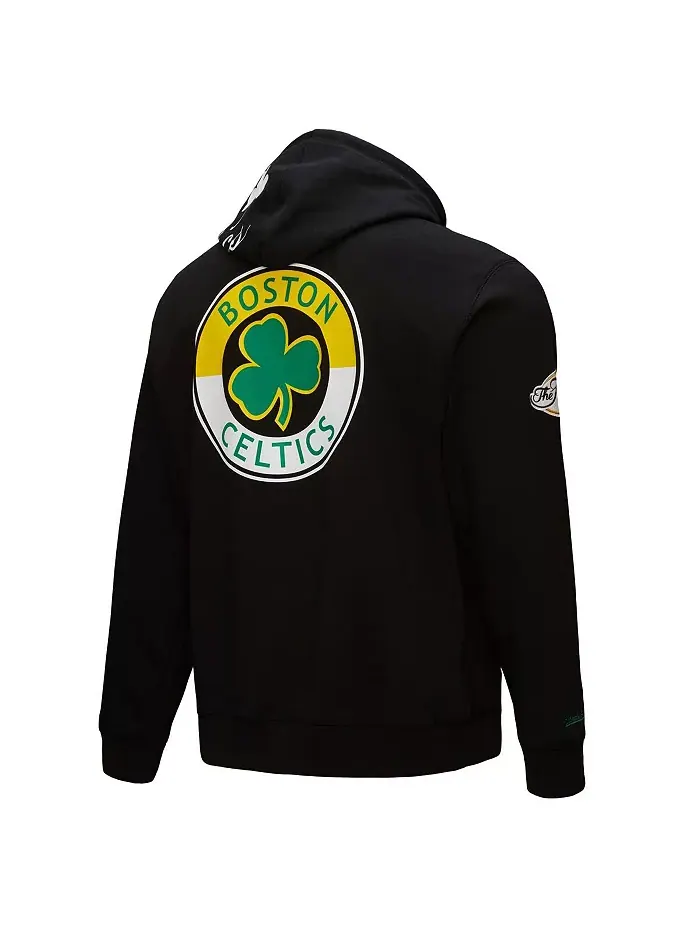 Мужская черная толстовка с капюшоном Boston Celtics Hardwood Classics Blackout Collection Mitchell — изображение 2 из 5
