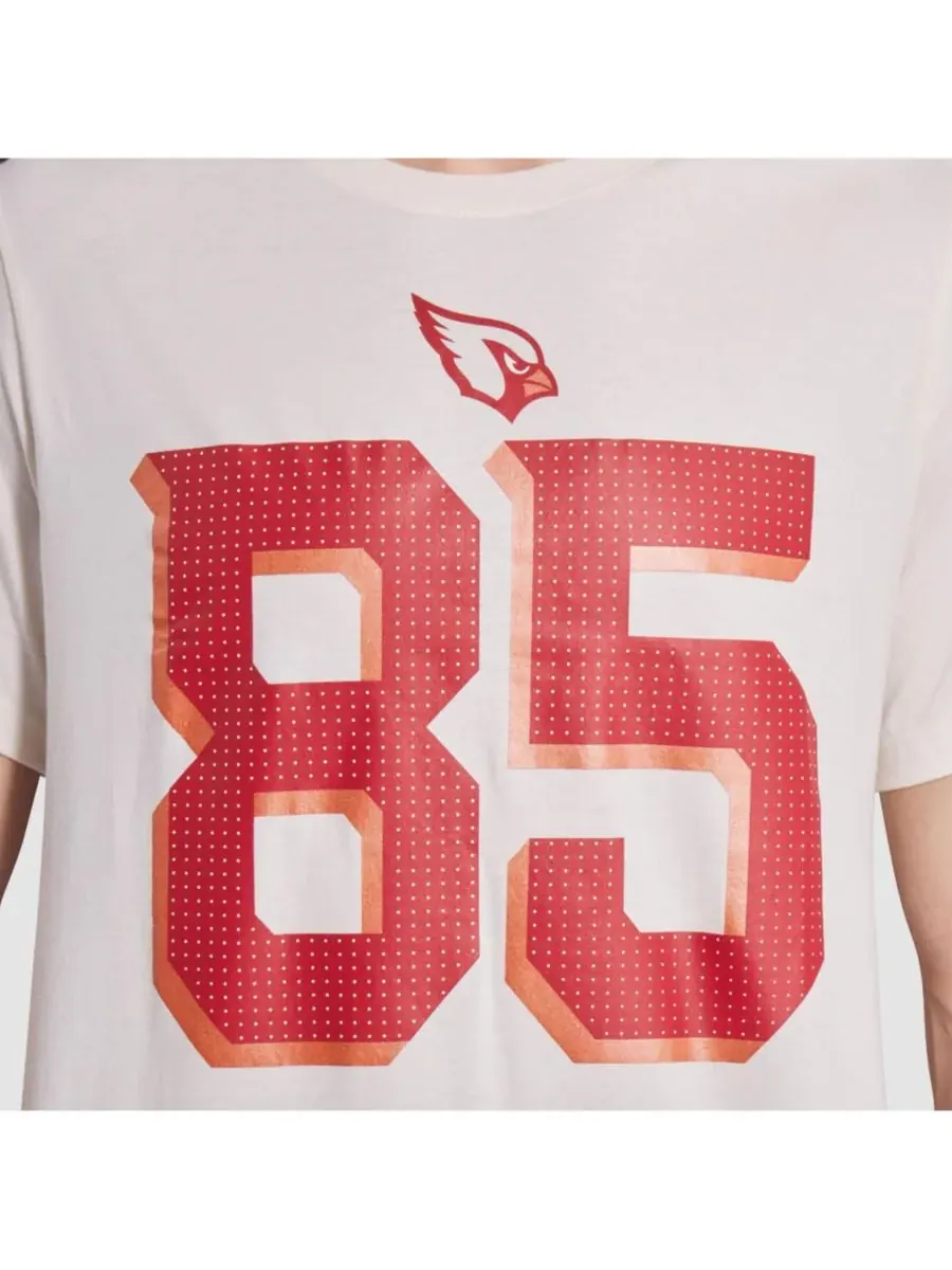Мужская футболка Trey McBride Natural Arizona Cardinals 2025 Rivalries Collection с именем и — изображение 5 из 5, прозрачный