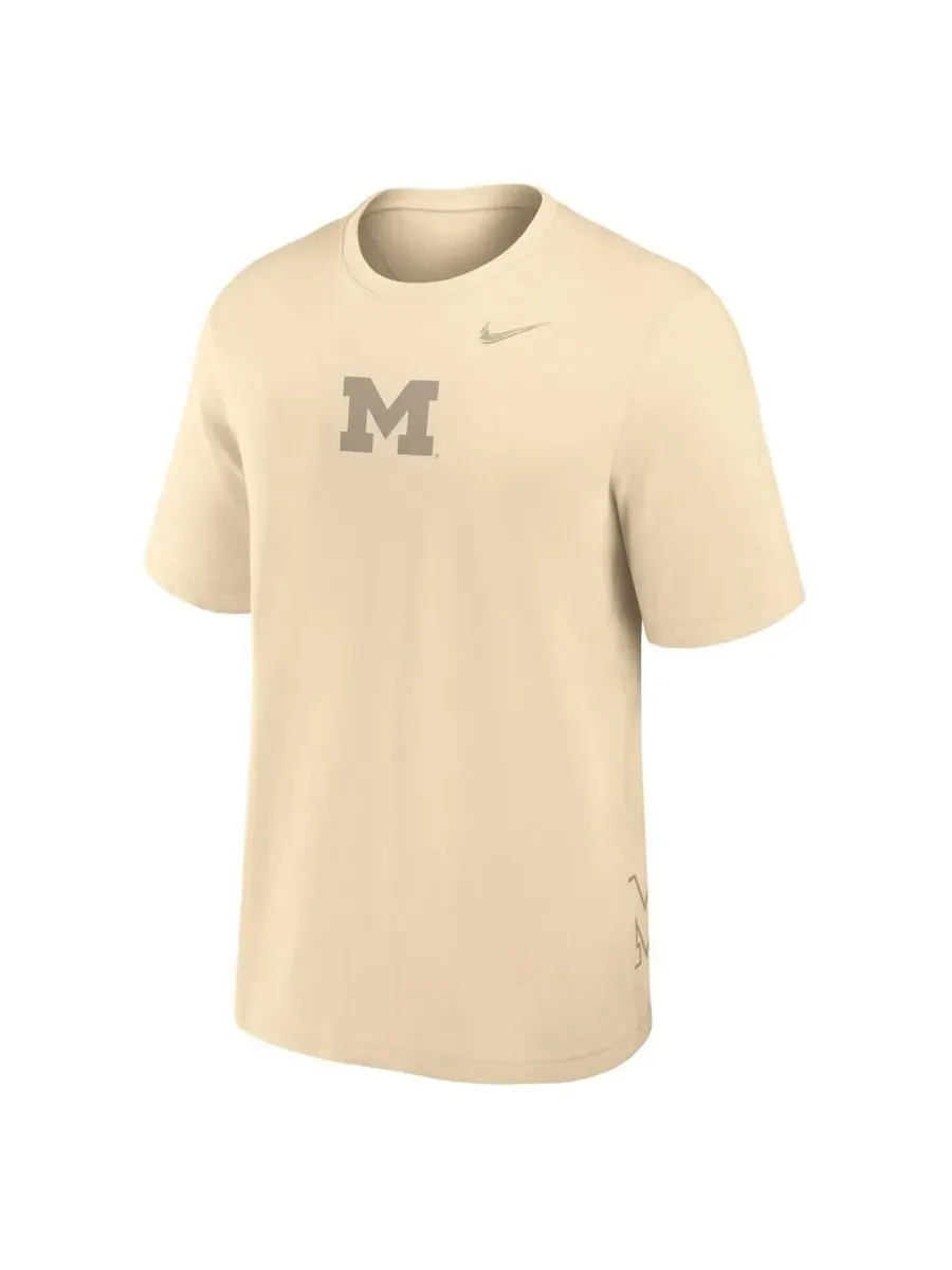 Nike Мужская кремовая футболка Michigan Wolverines Primary Statement Two-Hit Performance — изображение 2 из 3, бежевый