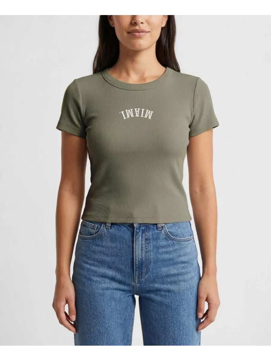 Женская футболка с вышивкой Upside Down Embroidery Uscape Apparel — изображение 1 из 2, зеленый
