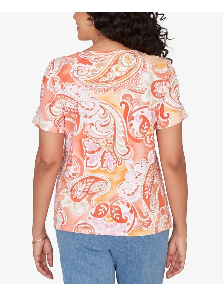Небольшой плиссированный топ с узором «пейсли» и бисерным воротником Alfred Dunner, Bright — изображение 5 из 5
