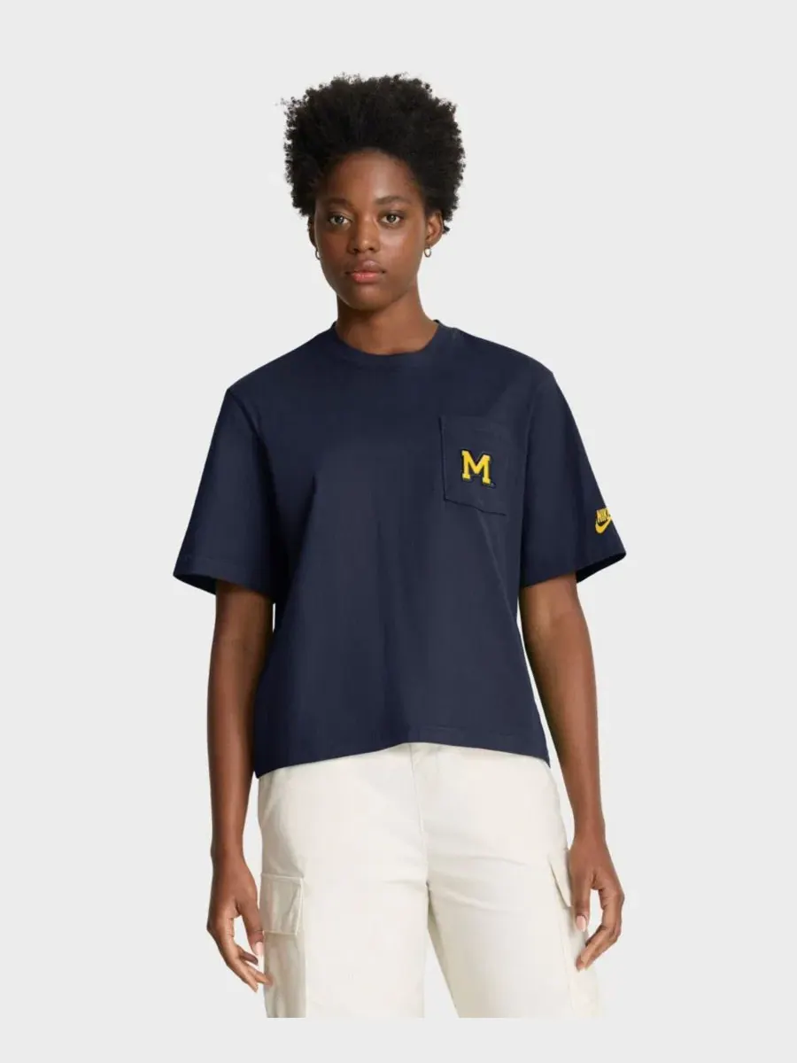 Футболка свободного кроя с принтом Michigan Wolverines Legacy Pocket Boxy Nike — изображение 1 из 5, темно-синий