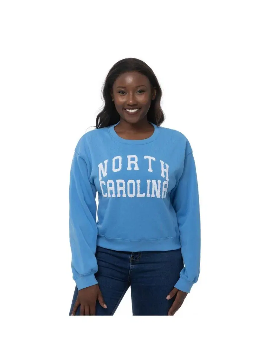 Свитшот с кашемировой вышивкой и кроп-кроем North Carolina Tar Heels ZooZatz — изображение 2 из 4, светлый синий