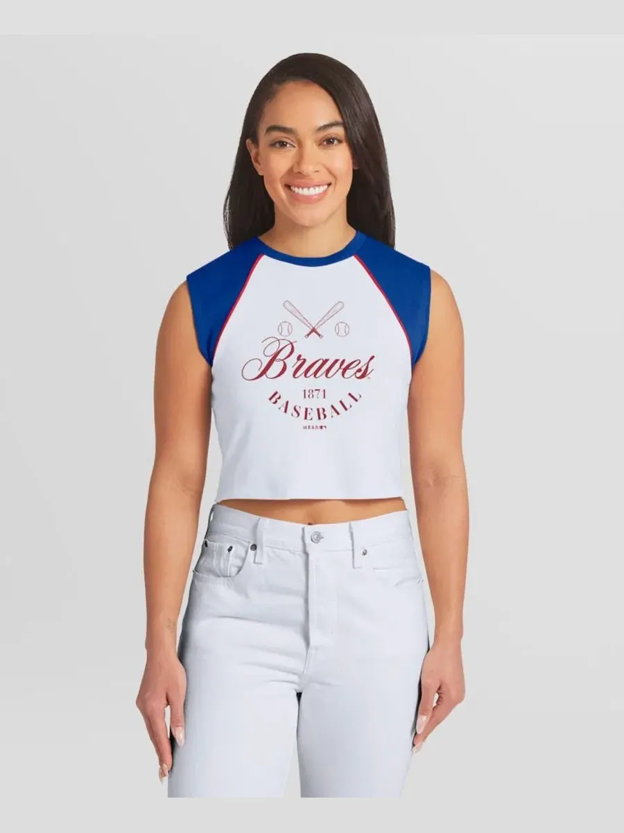 Женский топ-безрукавка с укороченным кроем и принтом Atlanta Braves Cooperstown WEAR by Erin Andrews