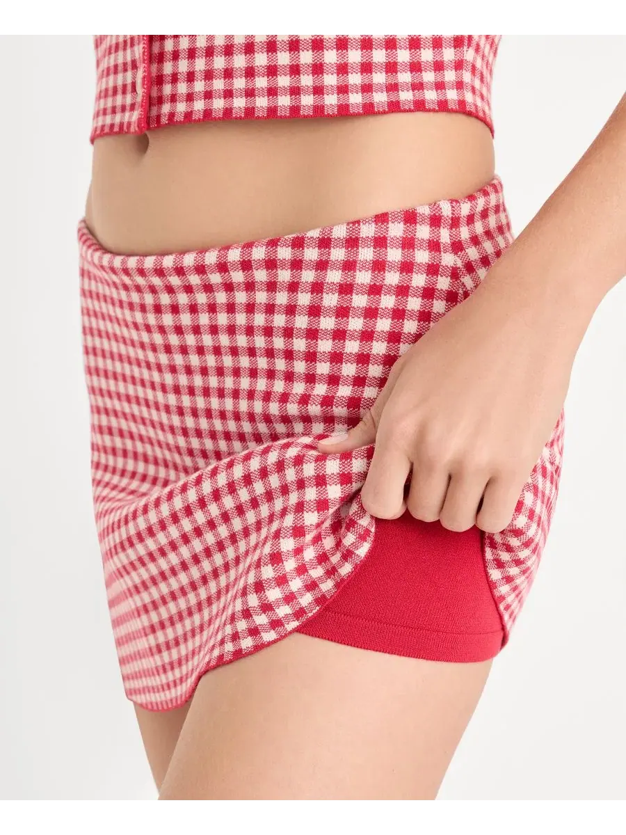 Женский мини-юбка-свитер из смешанной ткани Good American, Cherry Gingham — изображение 4 из 5