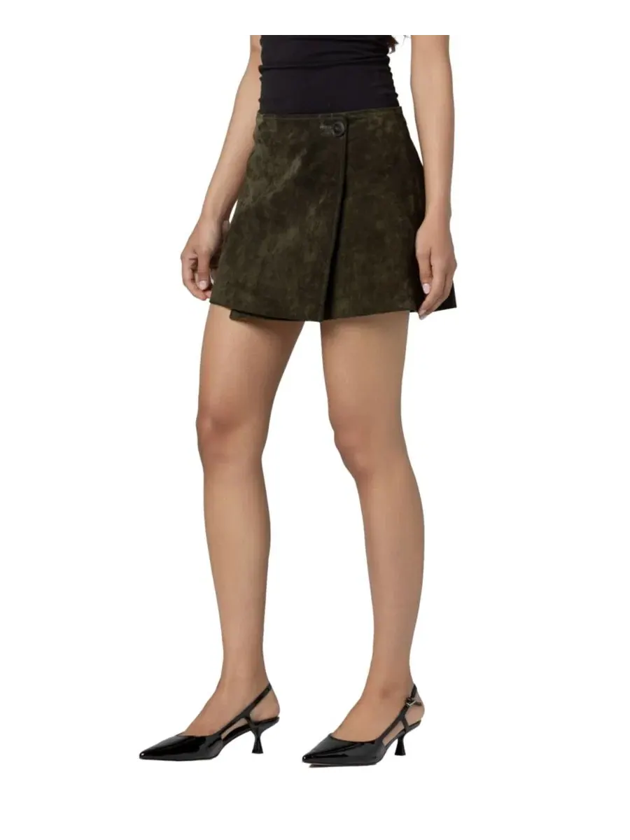 Юбка-трапеция из кожи с принтом Spicy Herbs Leather A-Line Skirt BLANK NYC, Spicy Herbs — изображение 3 из 4