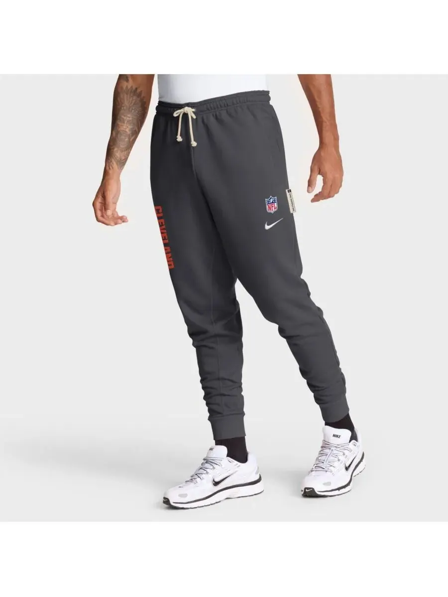 Nike Мужские зауженные брюки антрацитового цвета с символикой команды Cleveland Browns для игры на — изображение 3 из 5