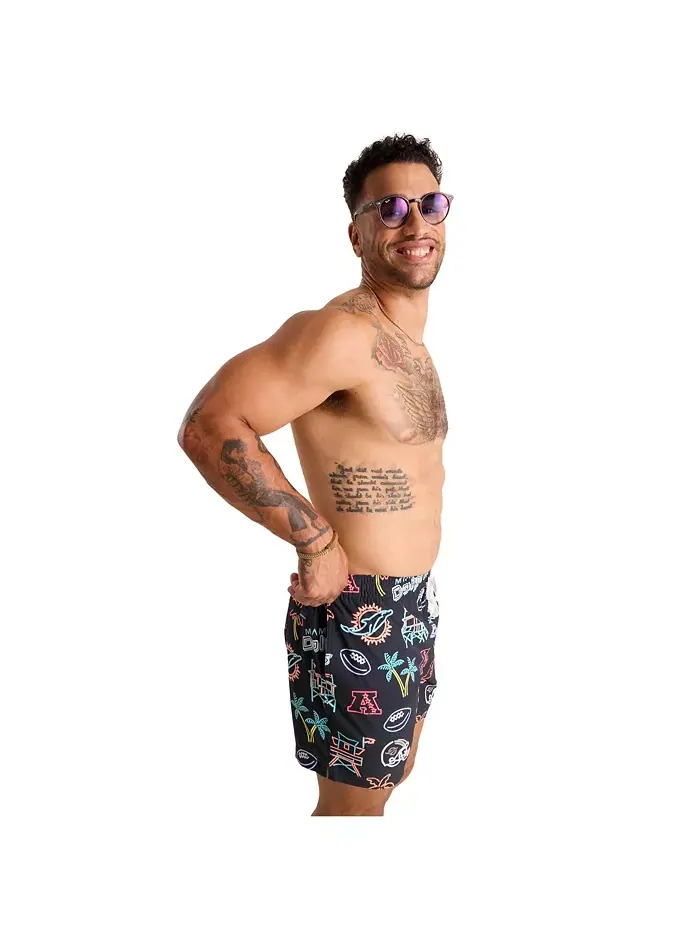 Мужские классические плавки Miami Dolphins The Neon с неоновой окантовкой, 5.5", черные Chubbies — изображение 3 из 4