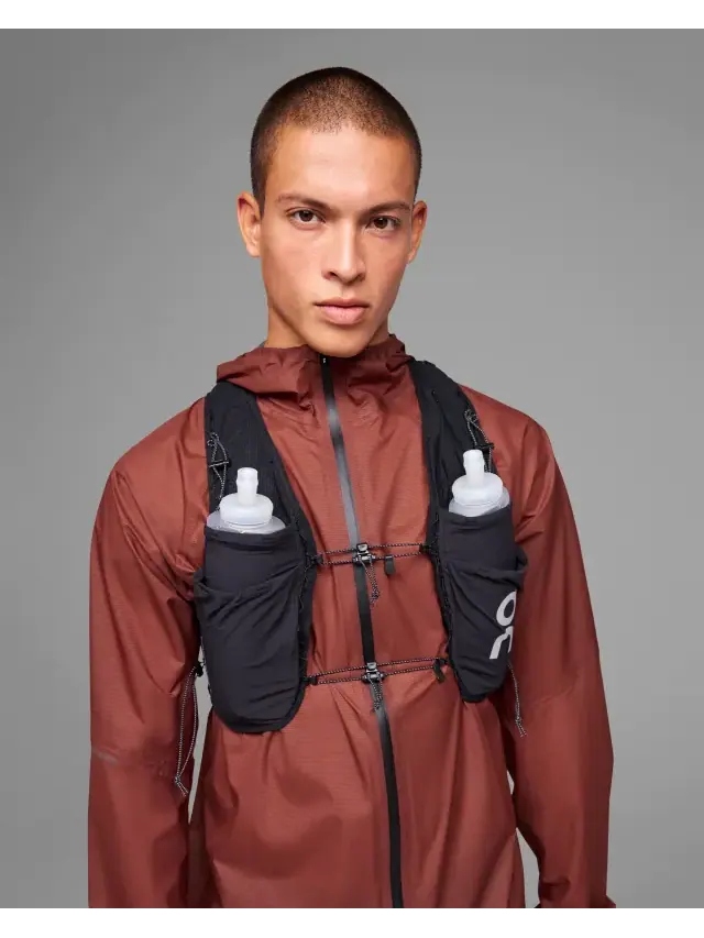Ультра жилет 10л On-Running — изображение 3 из 4, черный