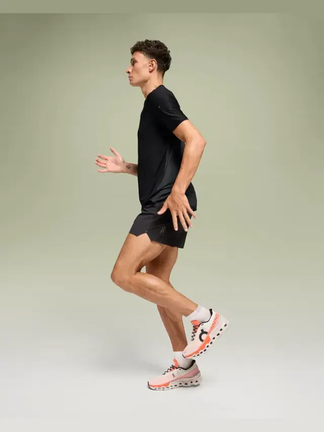 Футболка On-Running, спортивная — изображение 4 из 4, черный