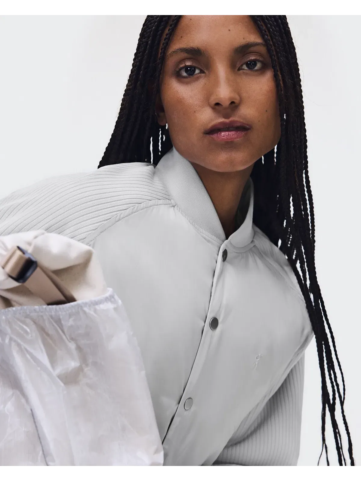 Женская куртка-бомбер утепленная с блестящим корпусом Courtside Bomber On — изображение 8 из 9, ледник