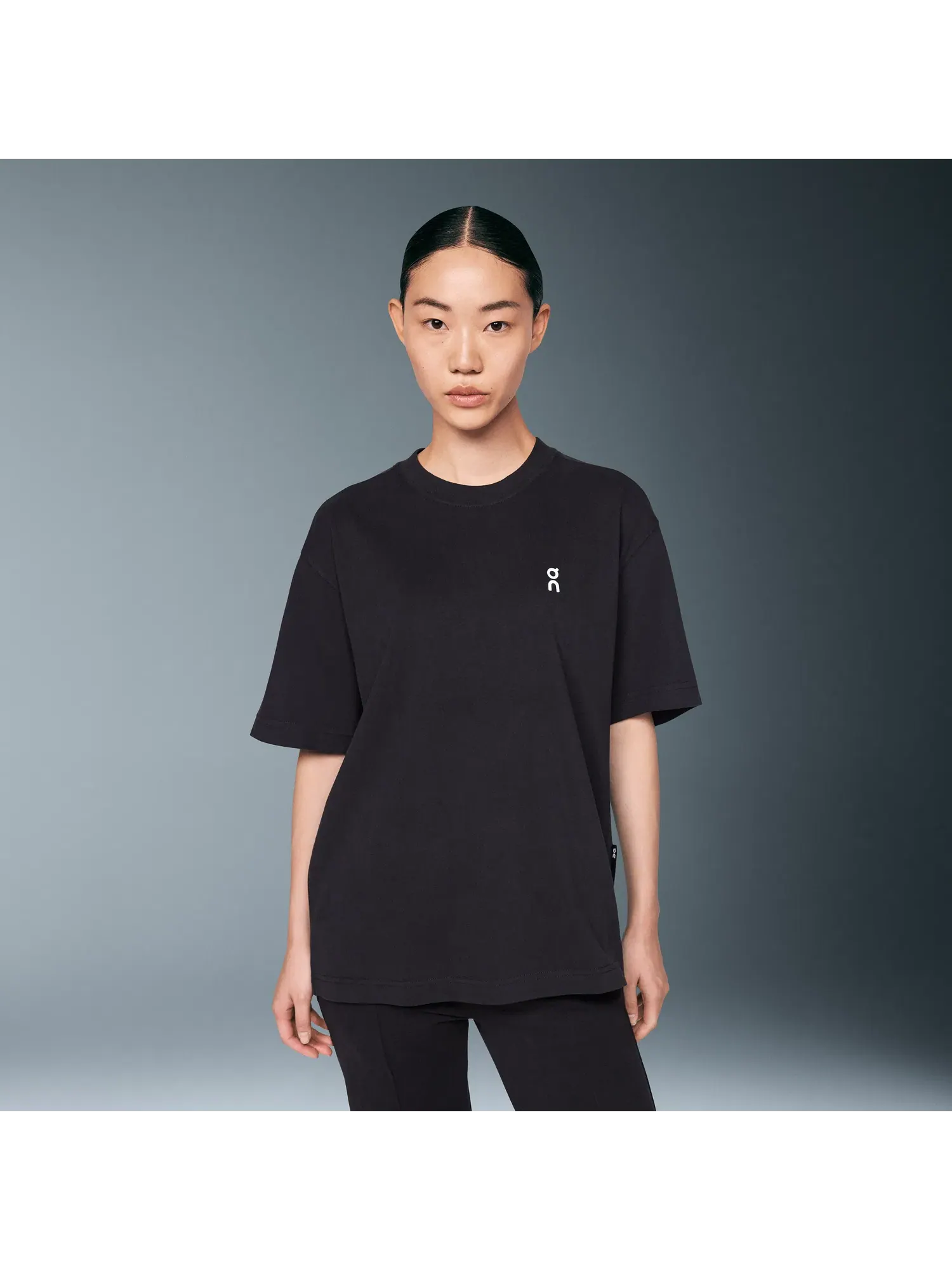 Женская футболка свободного кроя Club-T On — изображение 6 из 6, черный