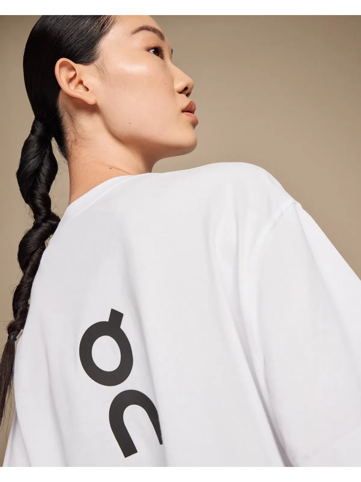 Женская футболка свободного кроя Club-T On — изображение 5 из 6, белый