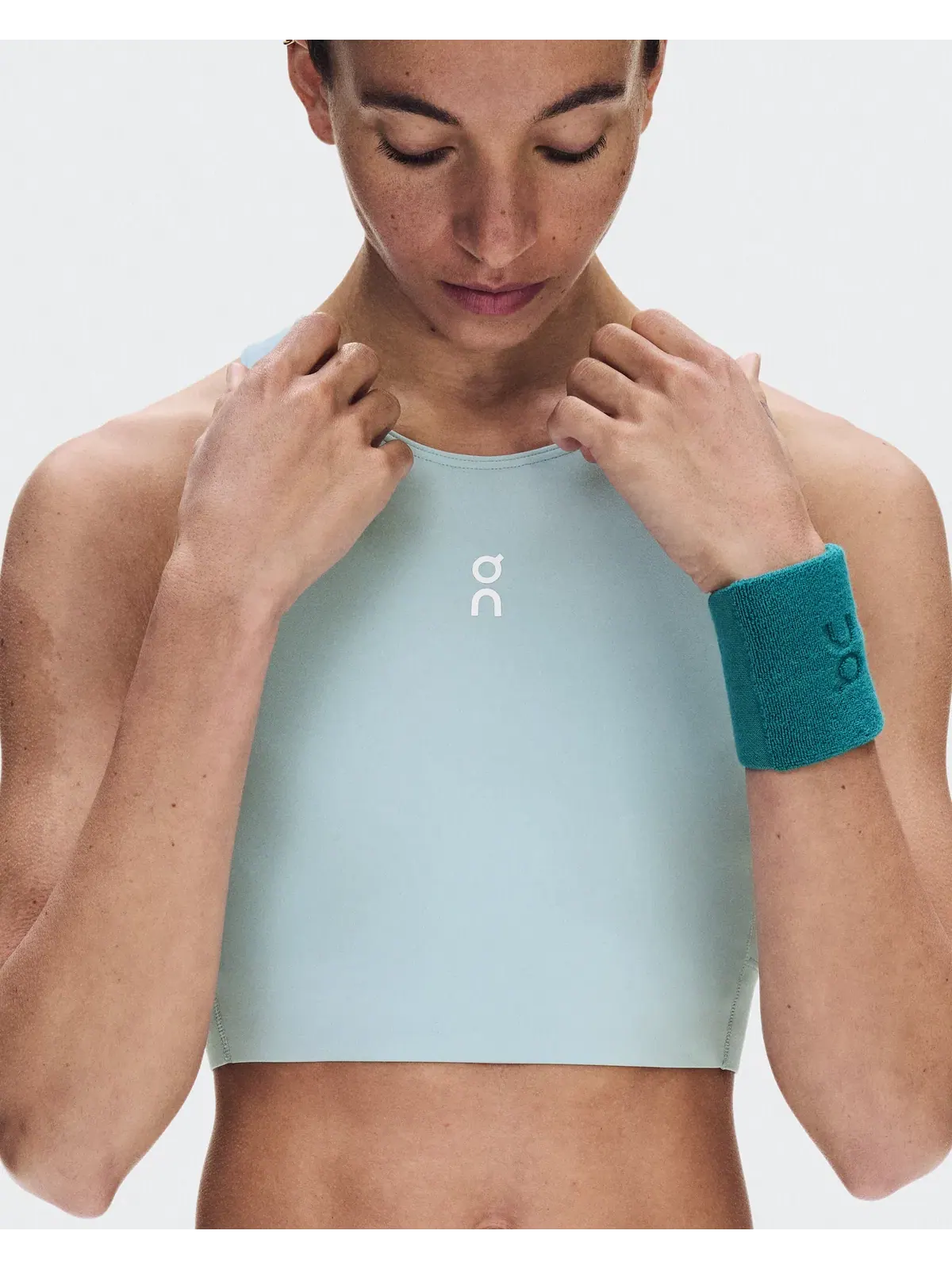 Женский топ для тенниса с вырезом на спине Court Crop Top On, Brook — изображение 3 из 9, бледно-мятный