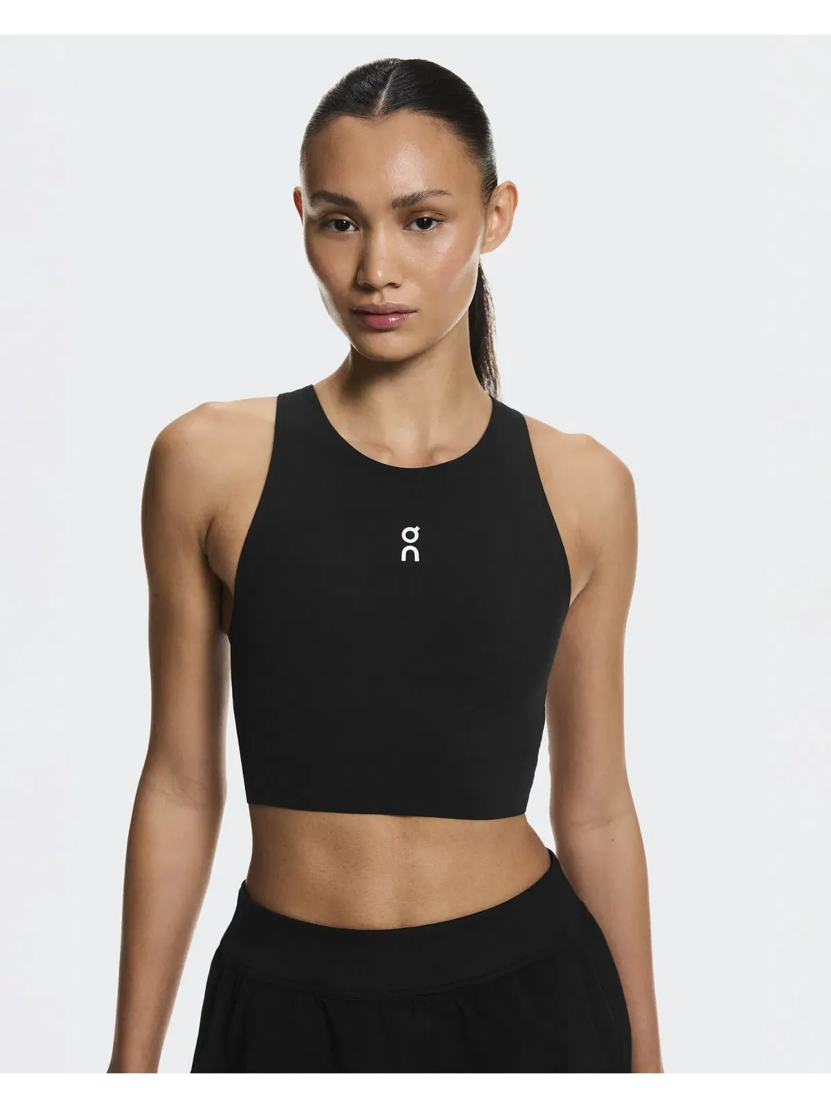 Женская теннисная футболка-кроп с открытой спиной Court Crop Top On — изображение 4 из 7, черный