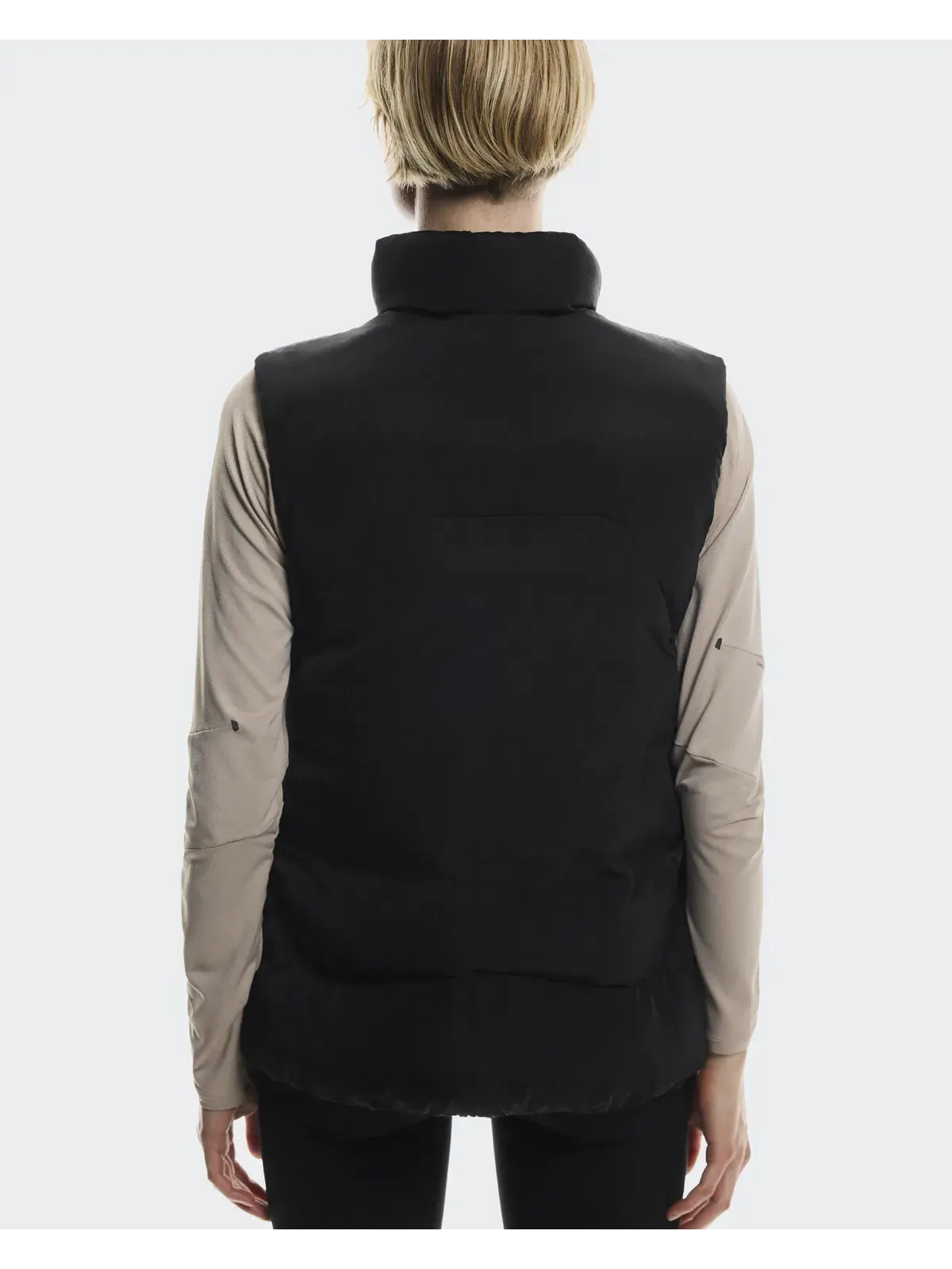 Женский жилет-пуховик с термоизоляцией All-Day Puffer Vest On — изображение 6 из 11, черный