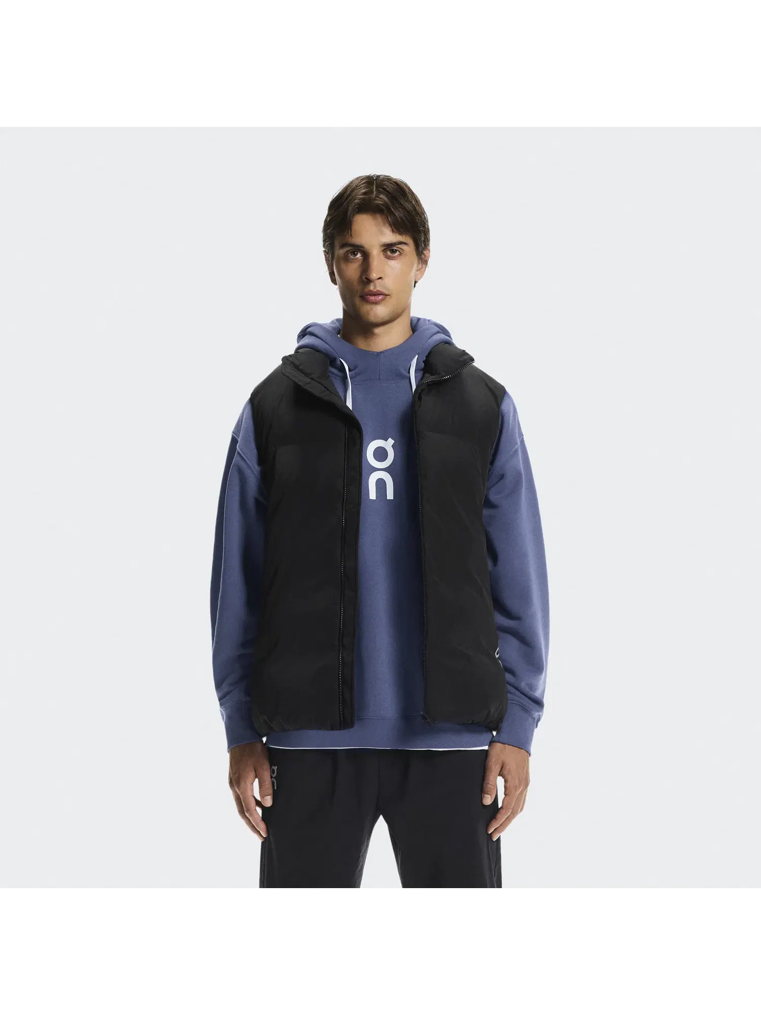 Мужской жилет All-Day Puffer Vest On — изображение 10 из 10, черный
