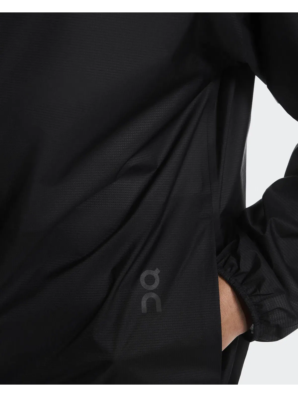 Мужская легкая водостойкая куртка Explore Lightweight Waterproof Jacket On — изображение 6 из 8, черный