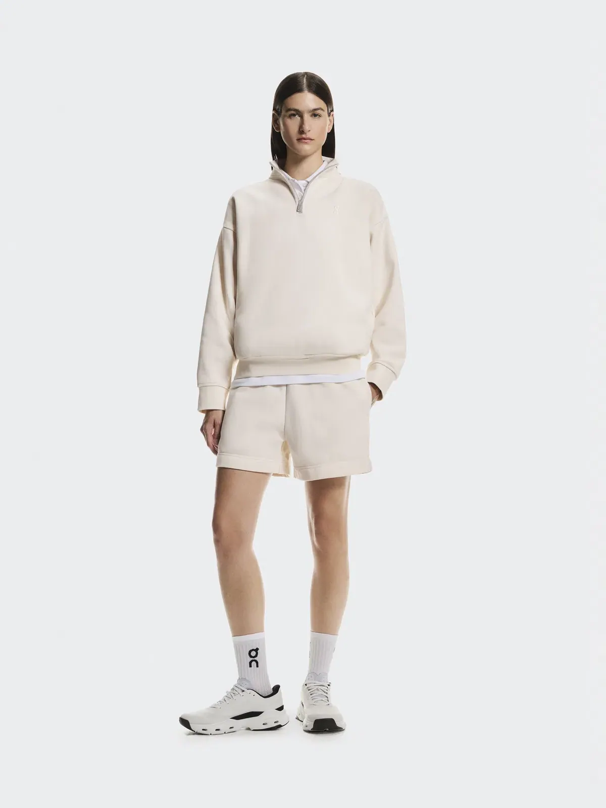 Женский свитшот на молнии с высоким воротом Club Collective 1/4 Zip On — изображение 2 из 9, бежевый