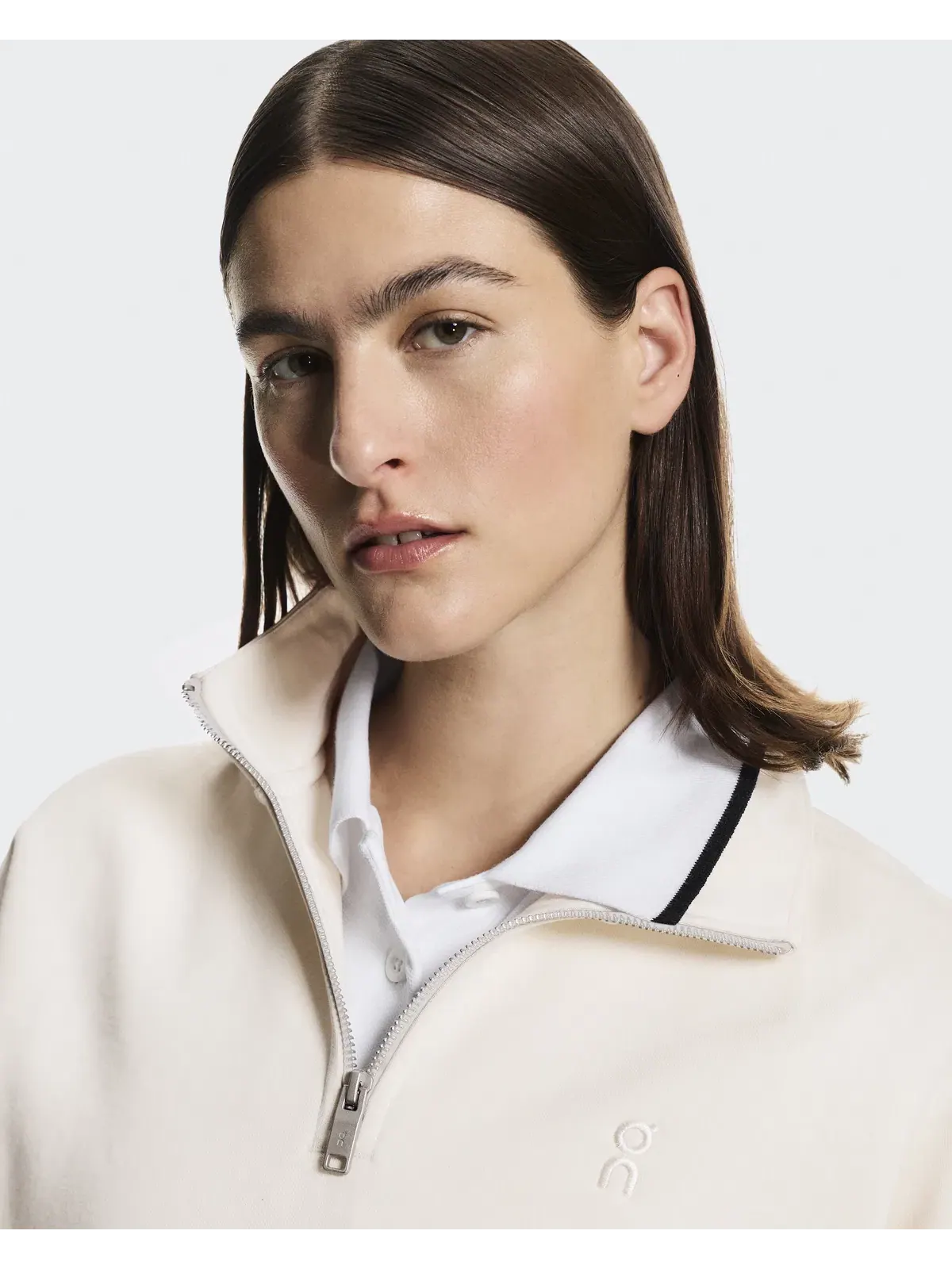 Женский свитшот на молнии с высоким воротом Club Collective 1/4 Zip On — изображение 7 из 9, бежевый