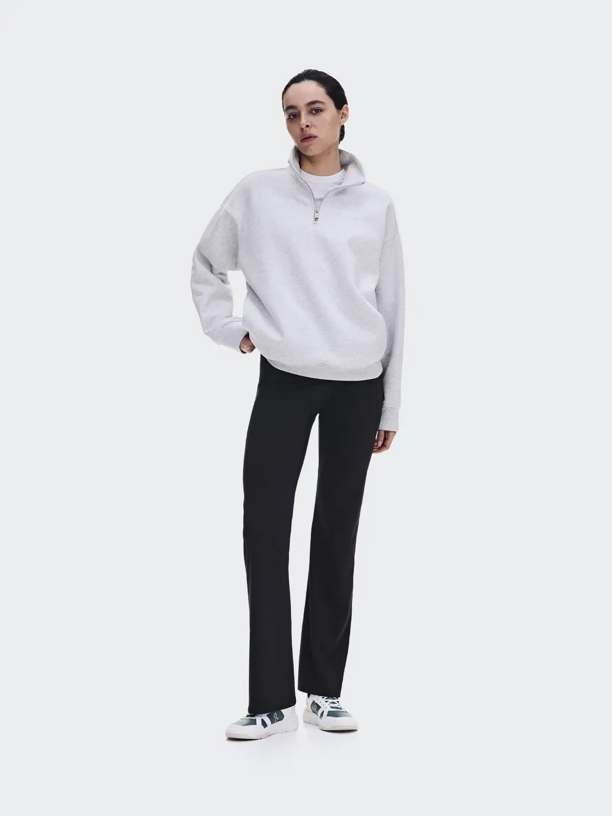 Женский свитшот на молнии с высоким воротом Club Collective 1/4 Zip On, Crater — изображение 2 из 9, землисто-серый