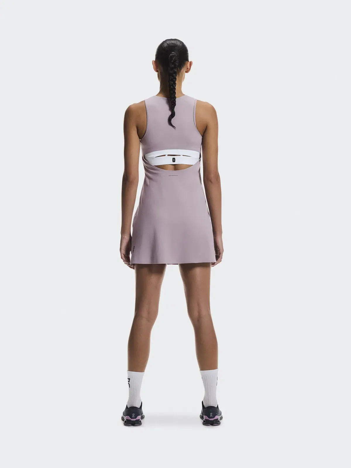 Женское платье для тренировок с открытой спиной Studio Dress On, Heron — изображение 3 из 9, светло-серый