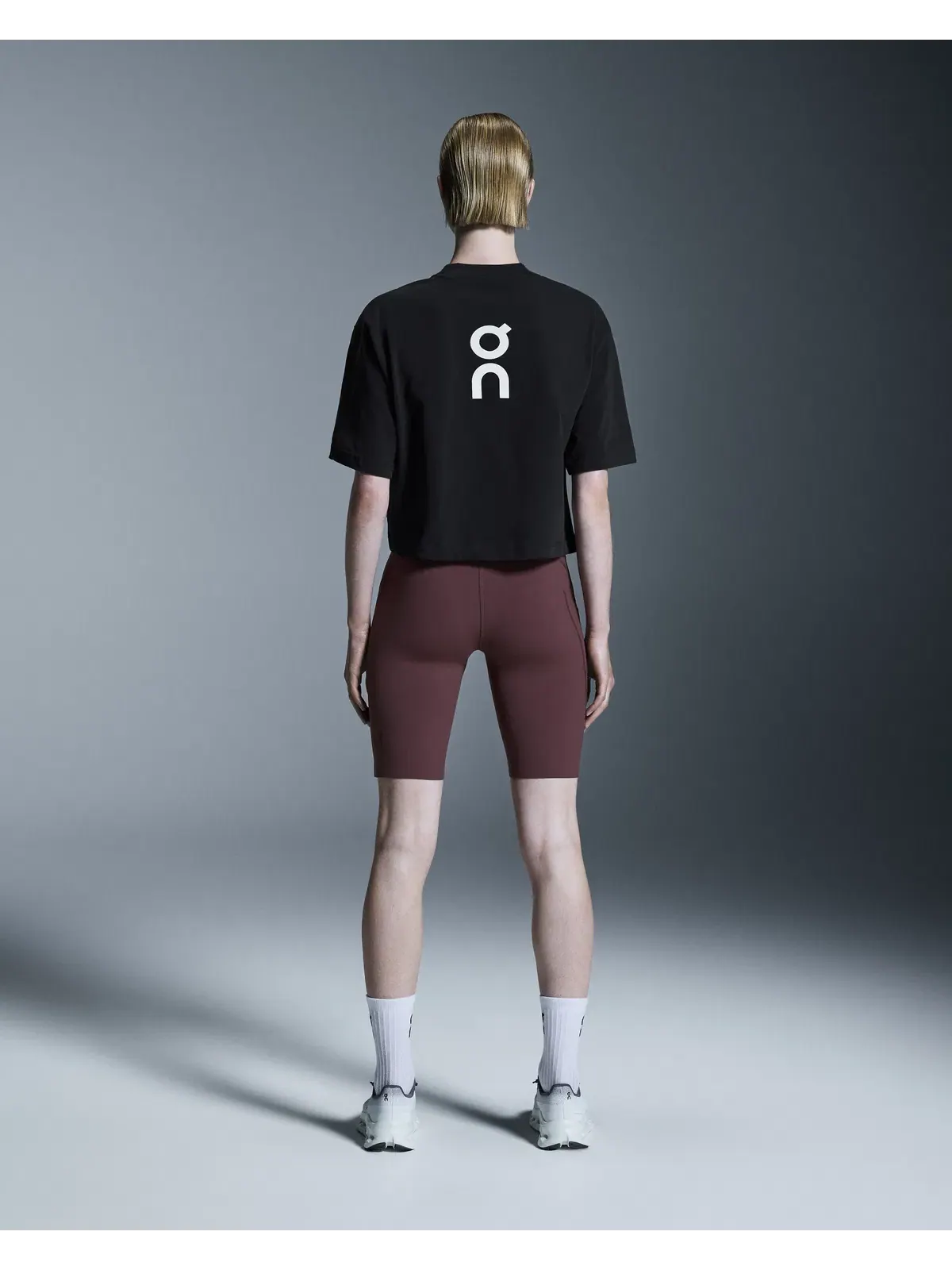 Женская футболка свободного кроя с приспущенным плечом Club Boxy-T On — изображение 3 из 6, черный