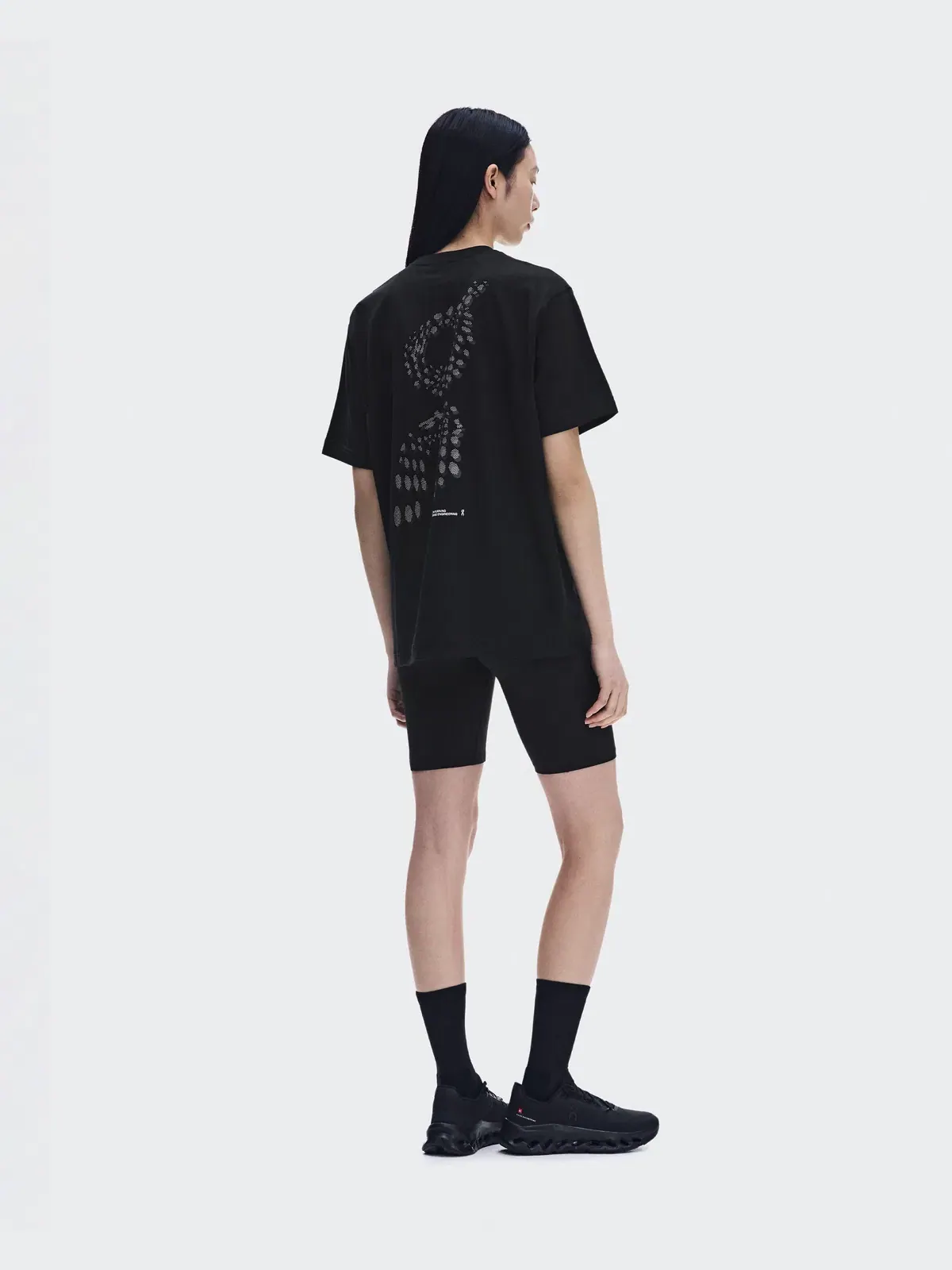 Женская футболка с принтом на спине Club Collective-T Runner On — изображение 4 из 8, черный