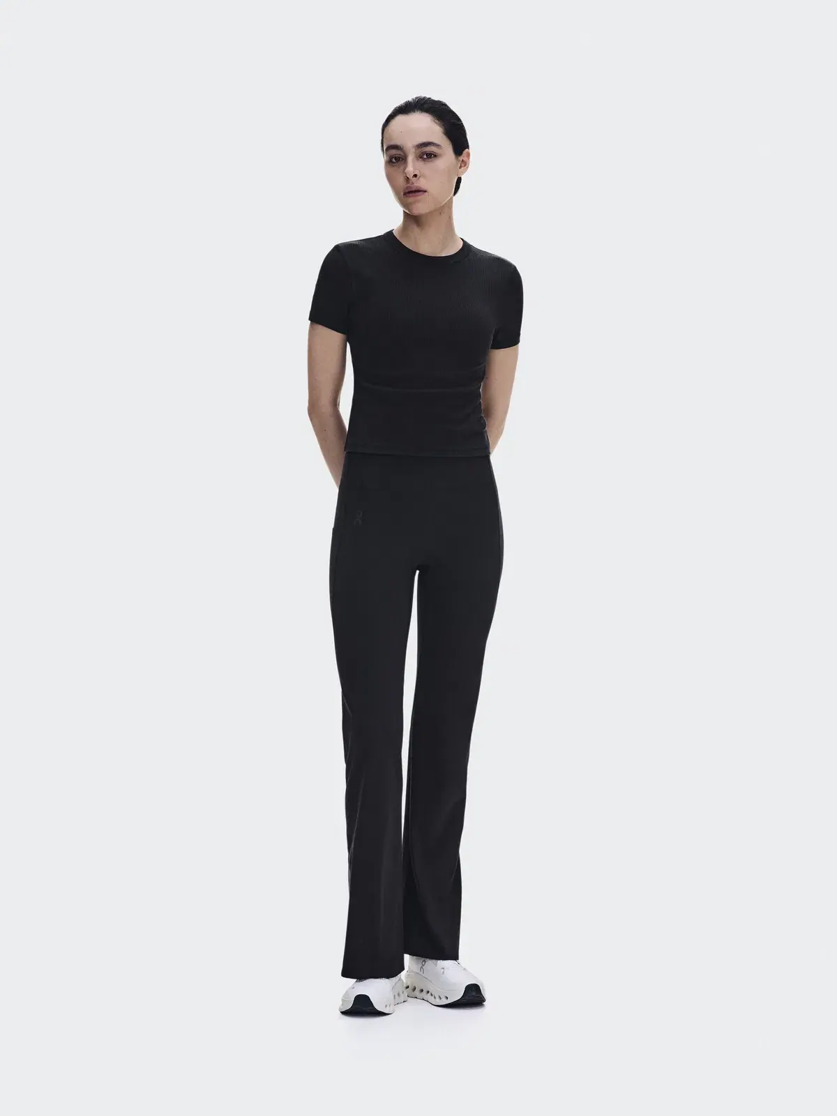 Женская футболка с принтом ребристая All-Day Ribbed T-Shirt On — изображение 2 из 9, черный