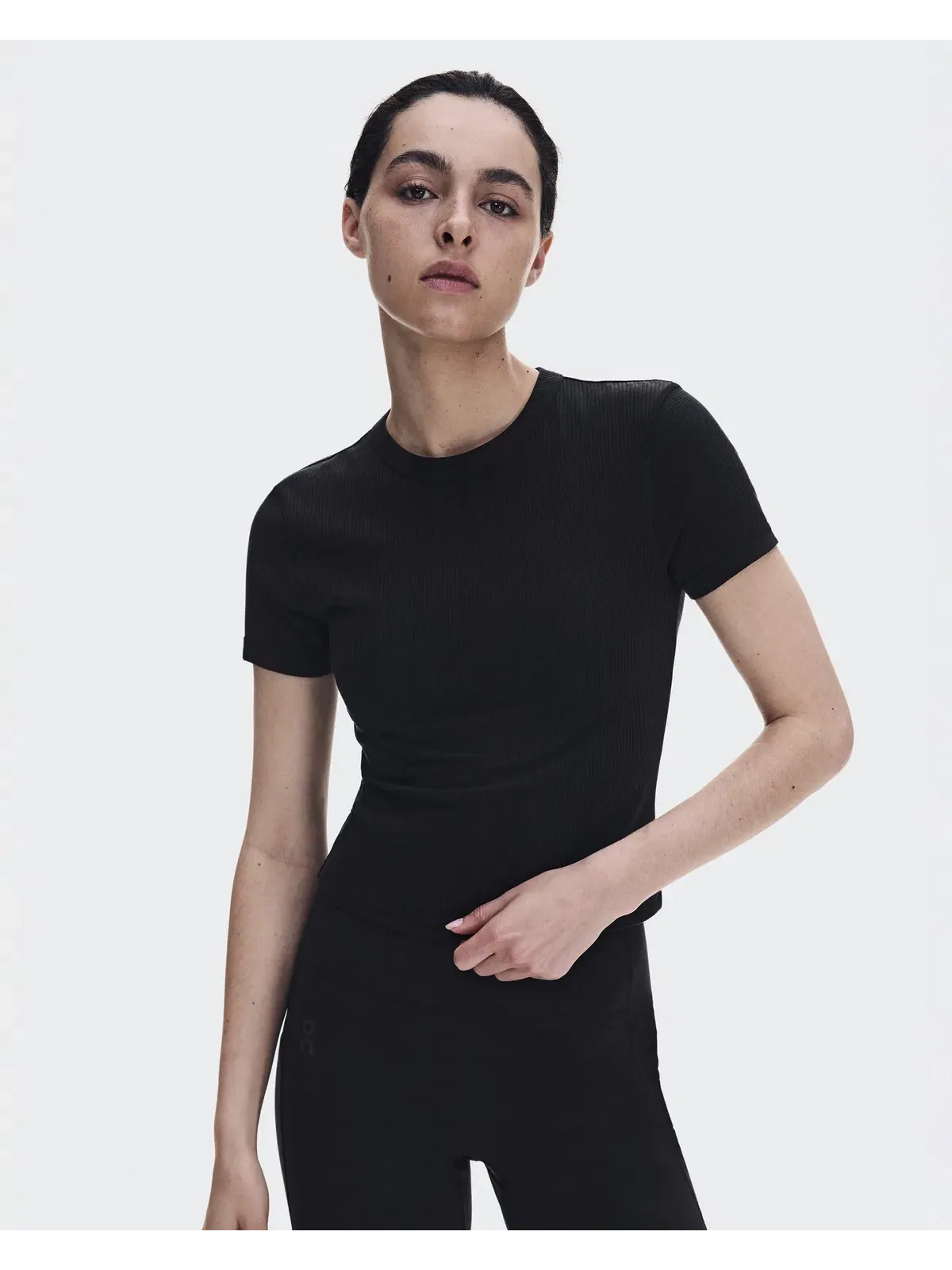 Женская футболка с принтом ребристая All-Day Ribbed T-Shirt On — изображение 3 из 9, черный