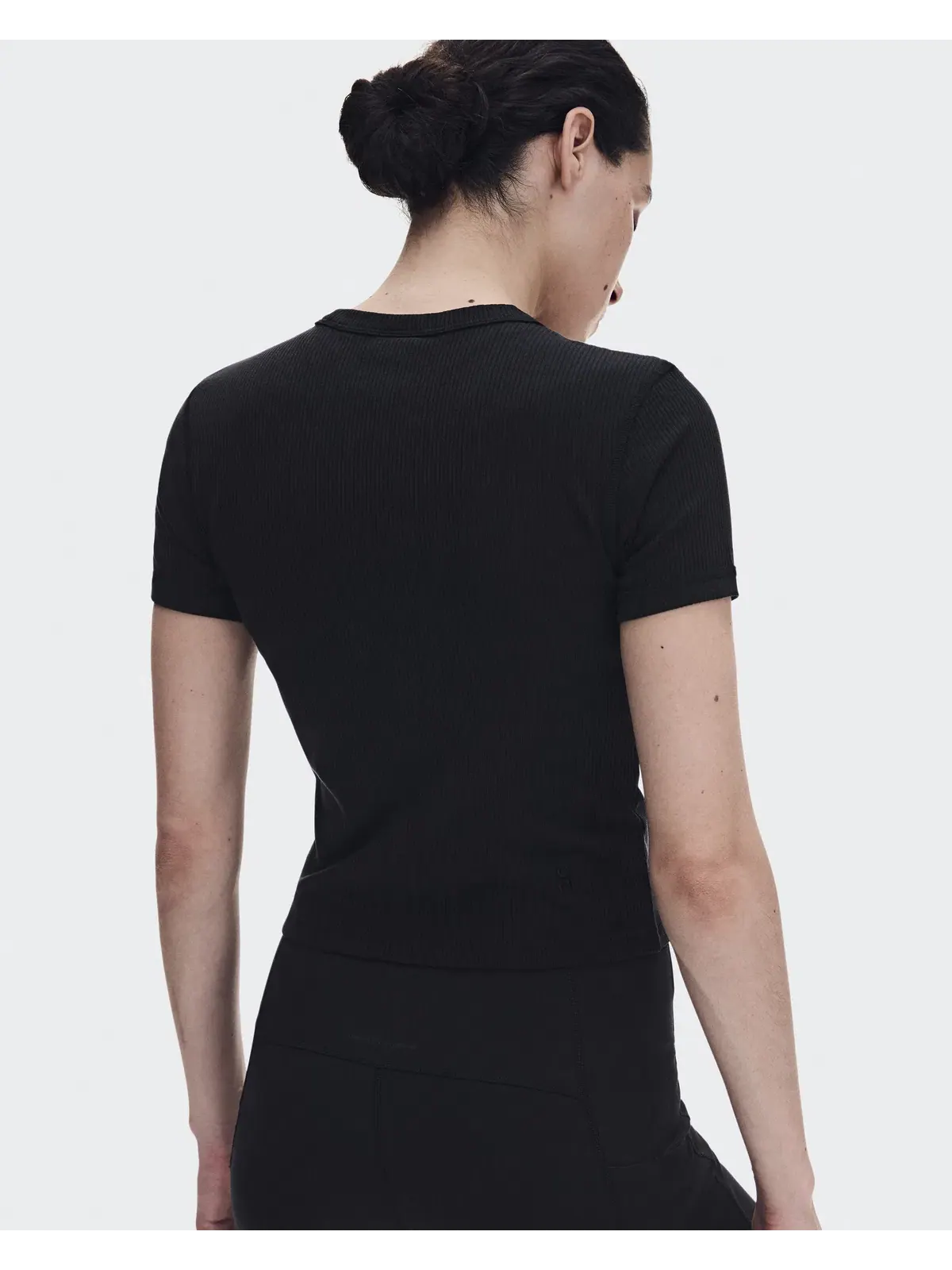 Женская футболка с принтом ребристая All-Day Ribbed T-Shirt On — изображение 7 из 9, черный