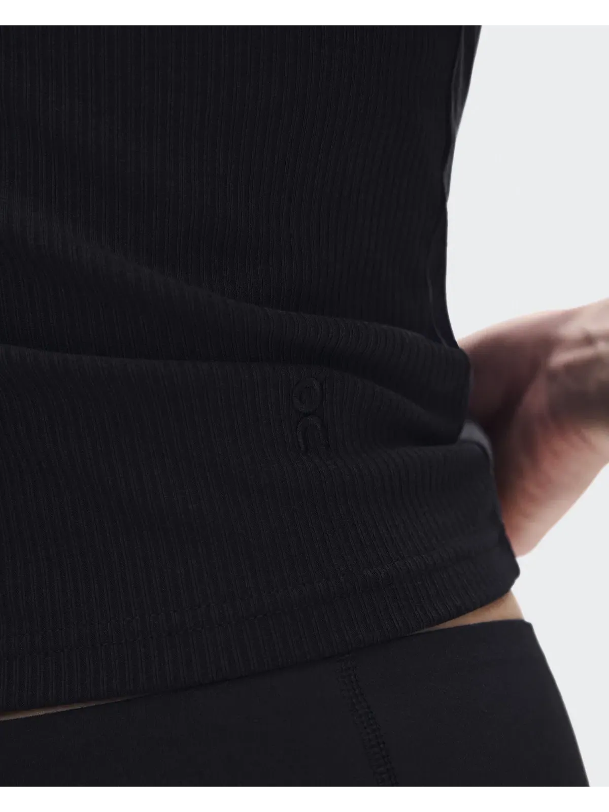 Женская футболка с принтом ребристая All-Day Ribbed T-Shirt On — изображение 8 из 9, черный