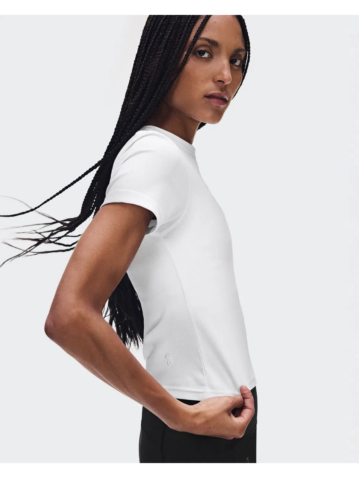 Женская футболка с принтом ребристым All-Day Ribbed T-Shirt On — изображение 6 из 8, белый