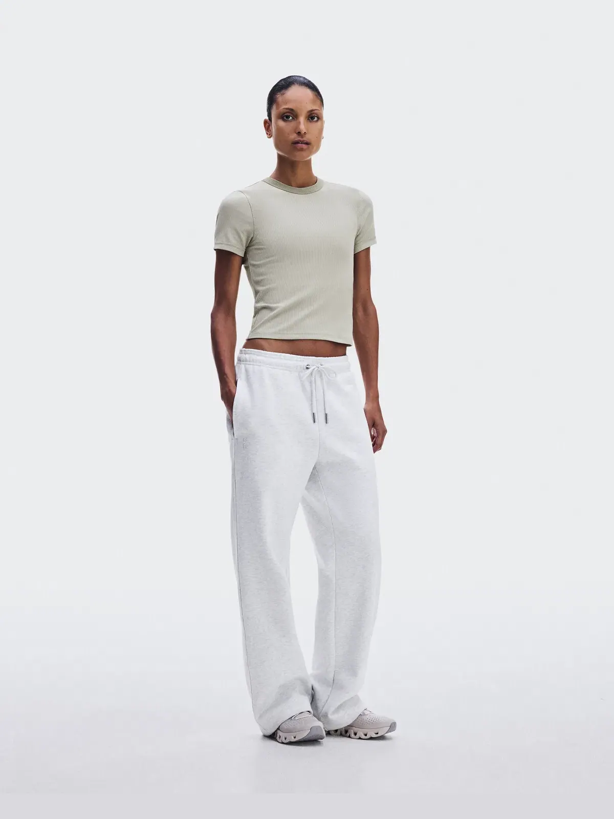 Женская футболка с принтом All-Day Ribbed T-Shirt On, Brume — изображение 2 из 9, дымчато-серый