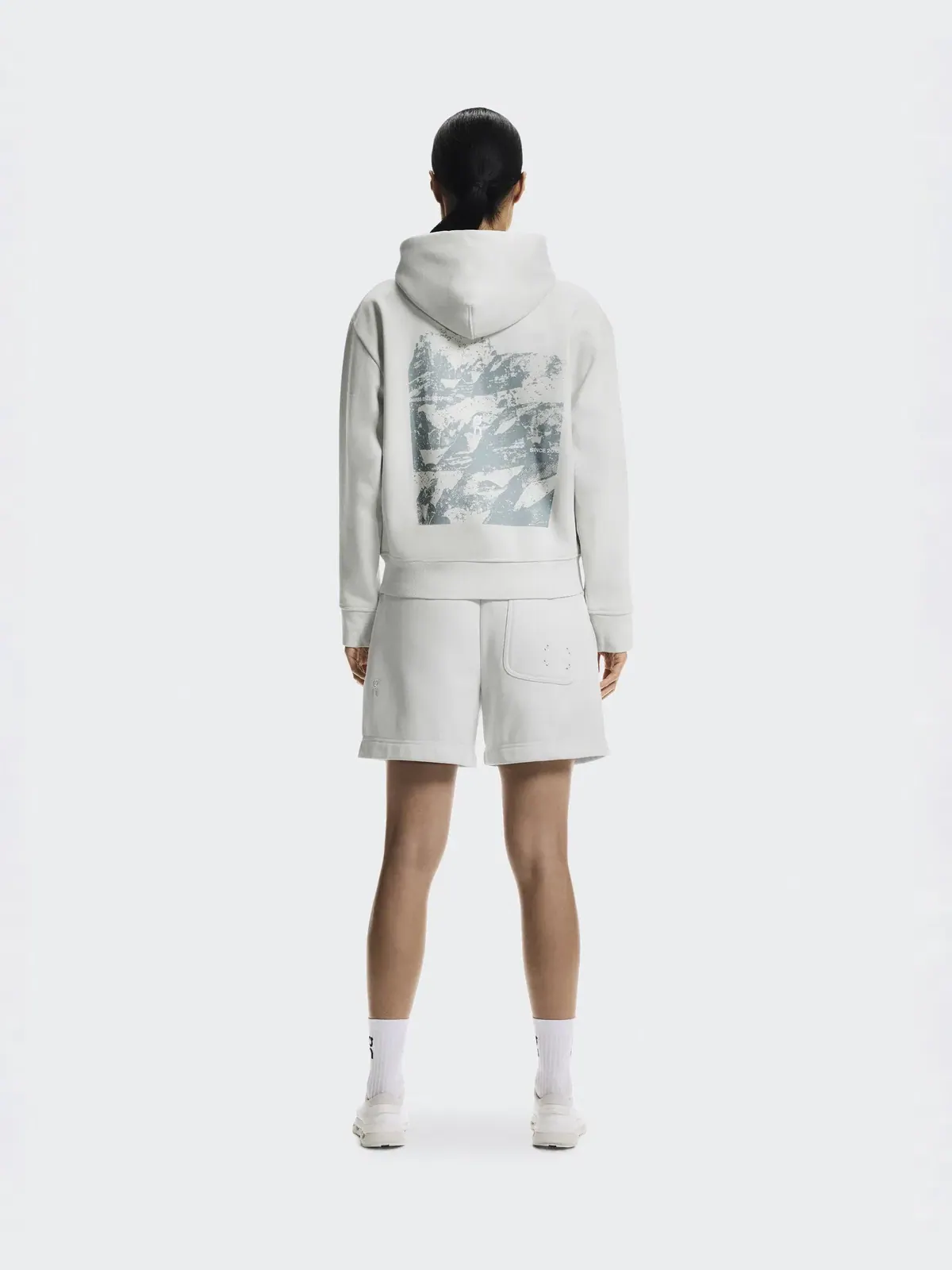 Женское худи с принтом гор Club Collective Hoodie Geo On, Iceberg — изображение 3 из 9, льдисто-голубой