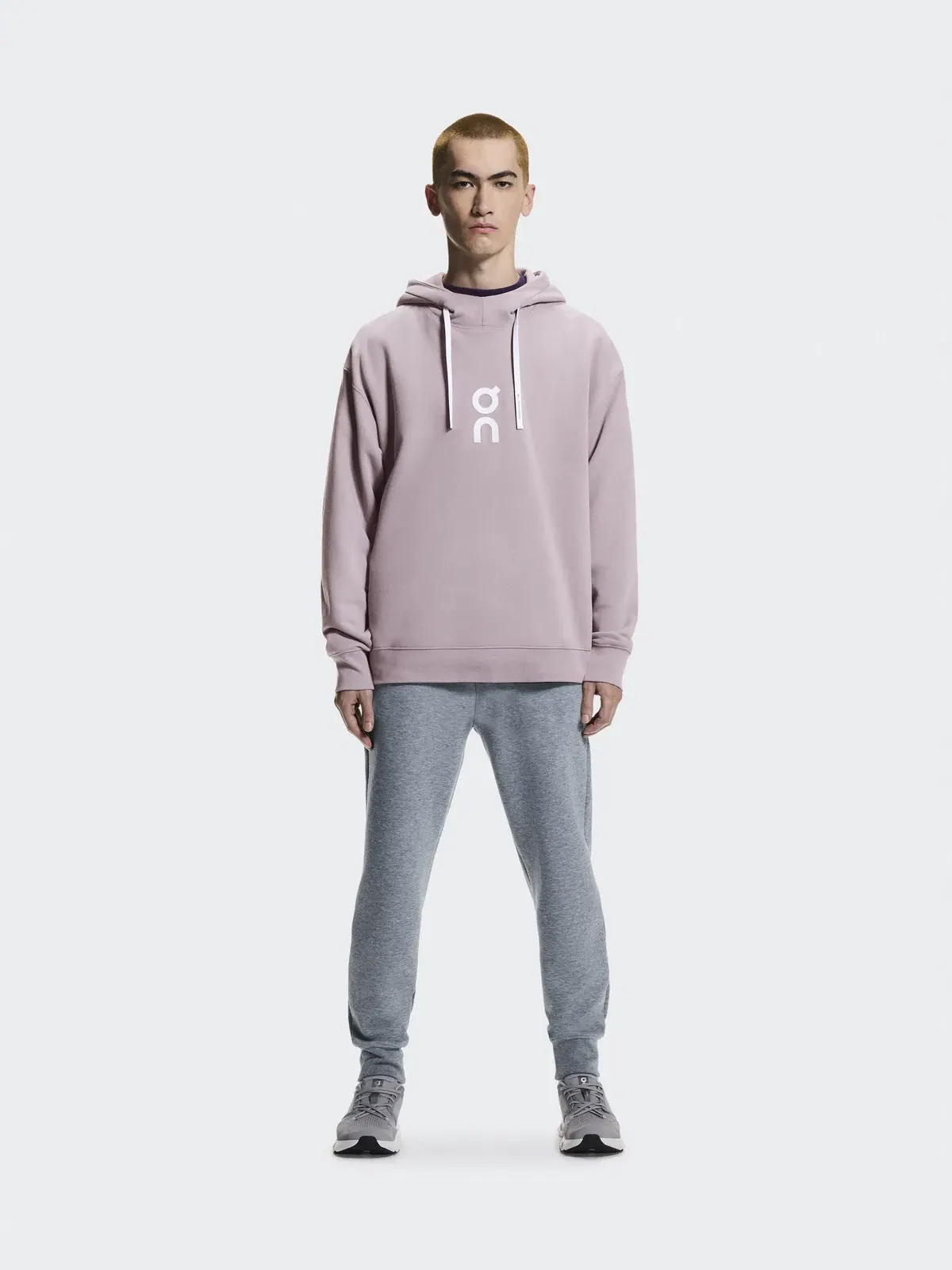 Мужское худи свободного кроя с капюшоном Club Hoodie On, Heron — изображение 2 из 8, светло-серый